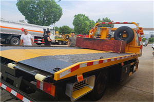 连江附近拖车电话号码服务